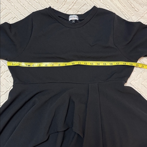 Black Asymmetrical Tunic Top - Picture 5 of 6